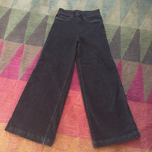 SPANX Wide Legged Jeans - Picture 1 of 3